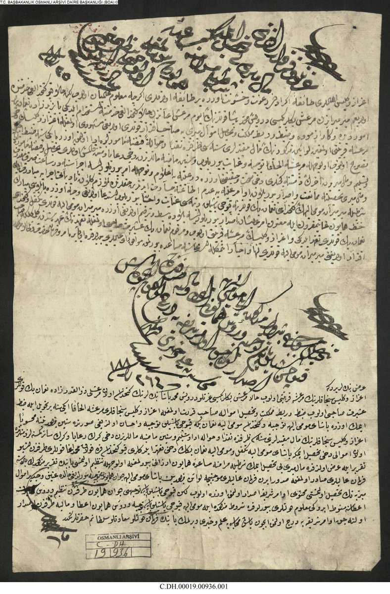 Yusufsaladin22's tweet photo. Azaz ve Kilis sancakların yanı Rojava bölgesinin Kürt ekseriyetli olduğu ile ilgili 1774 senesine ait, Maraş Beylerbeyisi Derviş Mehmed Paşa'ya gönderilen bir telhisten ilgili kısımlar.

"Azez ve Kilis ahalileri taife-i Ekrad-ı hasar ? ve huşunet üzere bir taife oldukları eğerçe (her ne kadar) mağlum..."