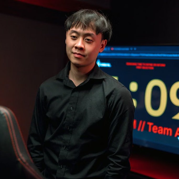 xulhu's tweet photo. Kisee no Tier 2:

CBLOL Academy 2024 Split 2:
🏆 Campeão como MID

Circuito Desafiante 2025 Split 2:
🏆 Campeão como ADC

Circuito Desafiante 2026 Split 1:
🏆 Campeão como Coach

#CBLOL #LOLBR https://t.co/QWiS8eneaO