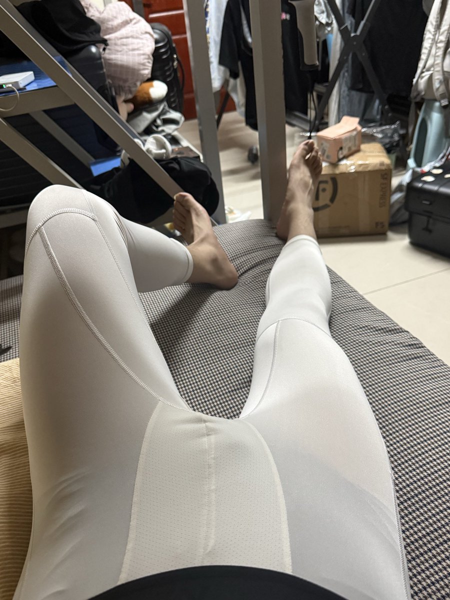 lcl346989's tweet photo. 喜欢阳光射在脸上，也喜欢我射在你脸上#top #男大 #S #找骚狗 #喜正太 #男同 #济南 #宁波 https://t.co/cGawnaTwBH