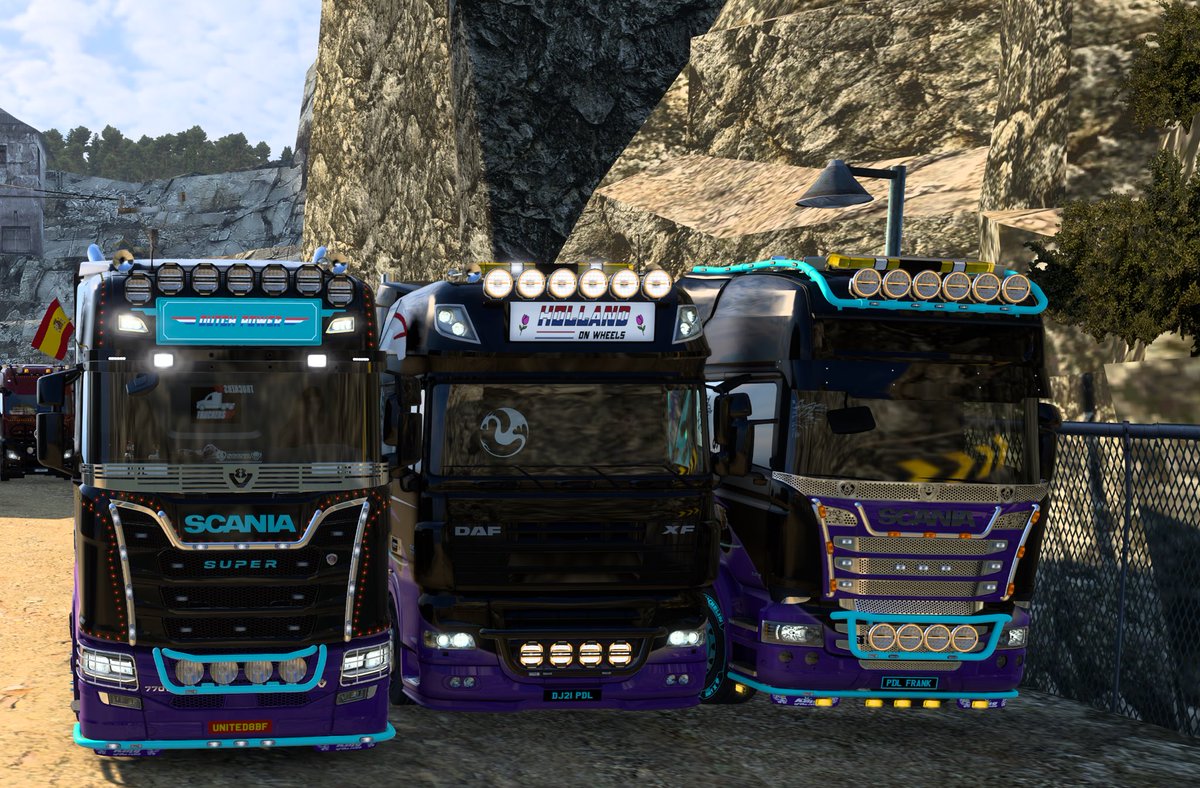 PDLVTC's tweet photo. 🐉 Purple Dragons Logistics had a great time attending our partners Global Trucking VTC’s convoy! 🚛💜

We finished the convoy parked up with our partners @FaeLogistics , Pink Ribbon VTC &amp; Lightning Logistics! 🩷⚡

#TruckersMP #VTC https://t.co/FCu09HHa3m