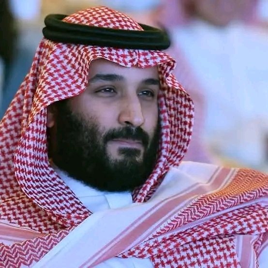 asem_azmon's tweet photo. چې الله درسره مل نه وي رحمانه "ج"
چې لښکرې درسره وي یک تنها یې!

محمد بن سلمان د حوثیانو په مقابله کې له ورخطایی سره مخ ده، د سیمې په ټولو هیوادونو  یې د مرستې غږ کړی، ان په کافرو اسرایلو یې هم د استخباراتي همکاری غږ کړی، حوثیان بیا پیاده لوڅې پښې پسې را وتلي دي.
مهم غیرت ده وسا. https://t.co/zbK255TgsN