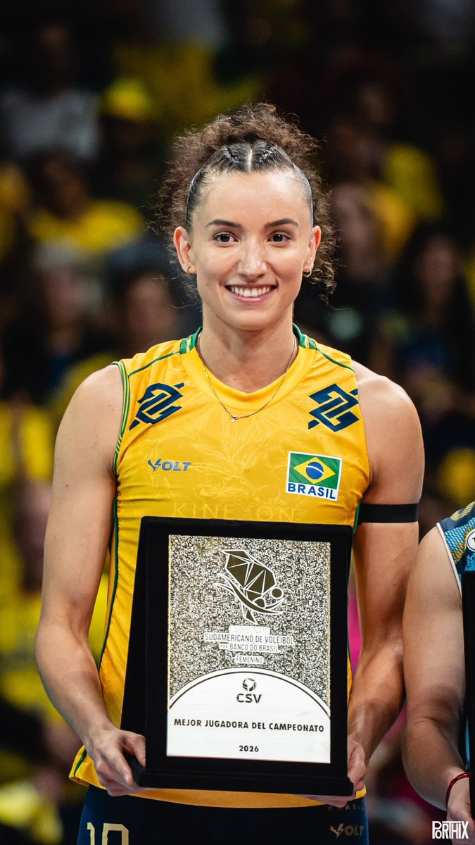 kaptandanvers's tweet photo. Os médicos acreditam que a chance da Gabi jogar o sula era pequena e que se jogasse seria muito pouco, mas nunca duvide da disciplina e comprometimento de Gabriela Guimarães! Ela não é a melhor do mundo a toa, ninguém como ela, ninguém acima dela! MERECE TUDO! LA28 VAI SER DELA! https://t.co/iTeGEyu86V