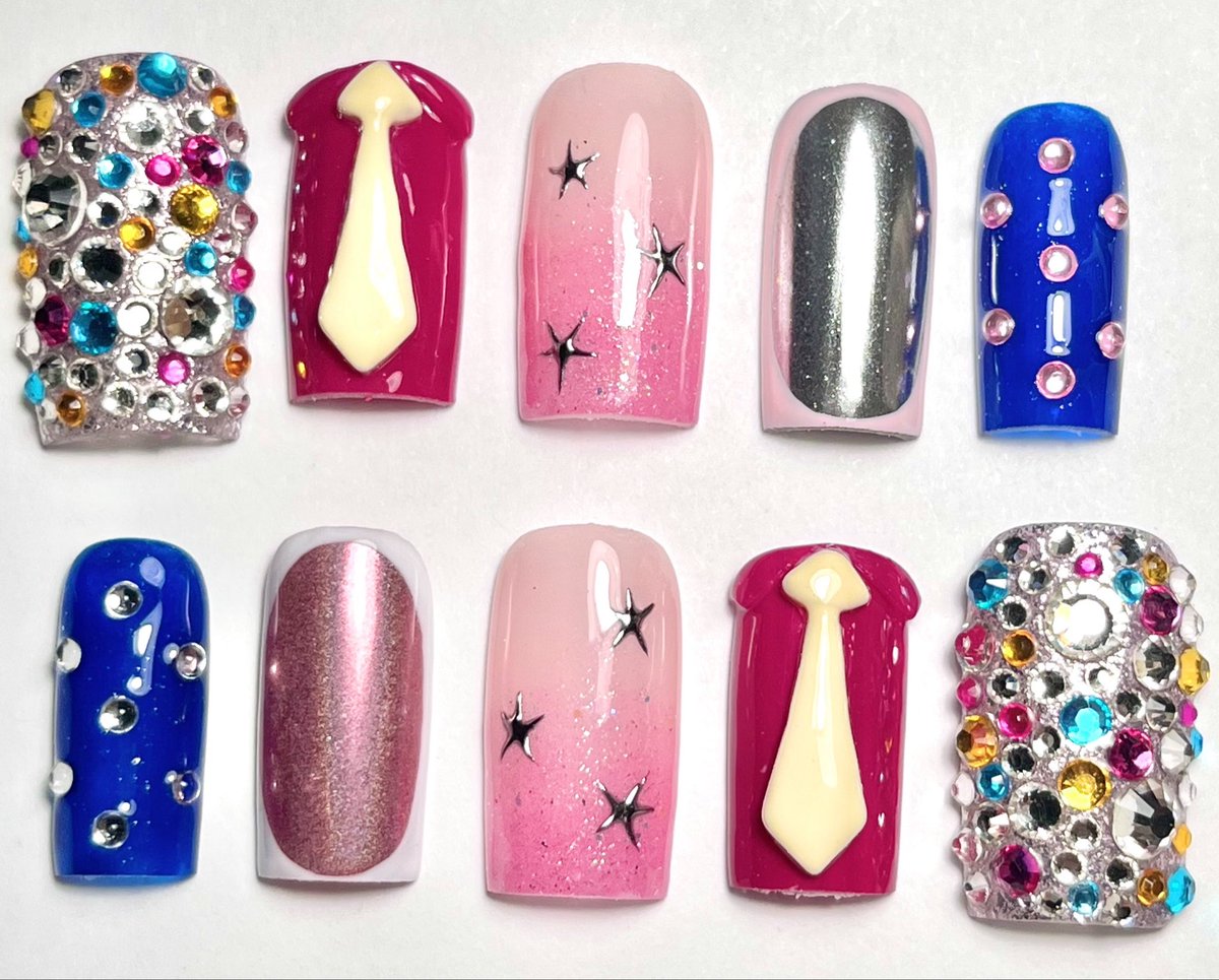 hstspkn's tweet photo. Promoting my Harry press on nails for his tour 🫰 if anyone one wants some I got yall! https://t.co/PAl7PWooou