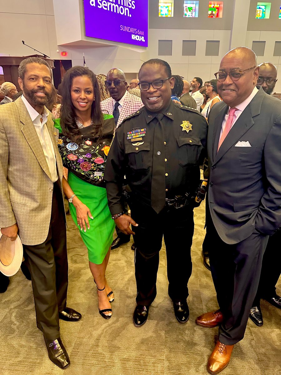 BorrisLMiles's tweet photo. Senator Borris L. and Cydonii Miles joined leaders from the education, labor, civic and faith communities, along with elected officials, for a conversation with Rev. Al Sharpton on voter education and civic leadership.

Tomorrow is National Voter Registration Day—a reminder to make sure we’re registered and prepared to participate in the upcoming election, while helping others understand the importance of making their voices heard.
#txlege #hounews #SD13