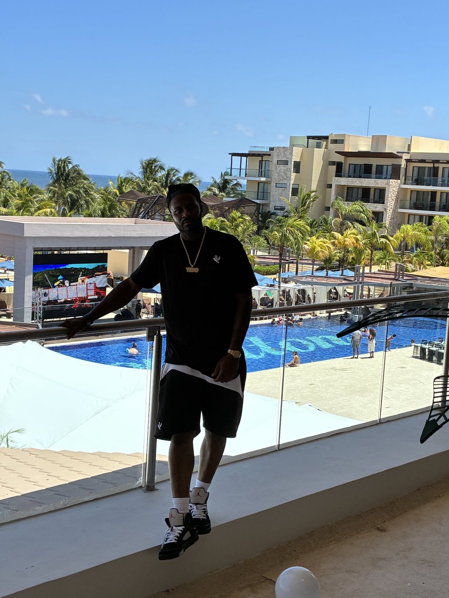 TedoPlaya's tweet photo. #cancun https://t.co/GXc6QSjBNQ