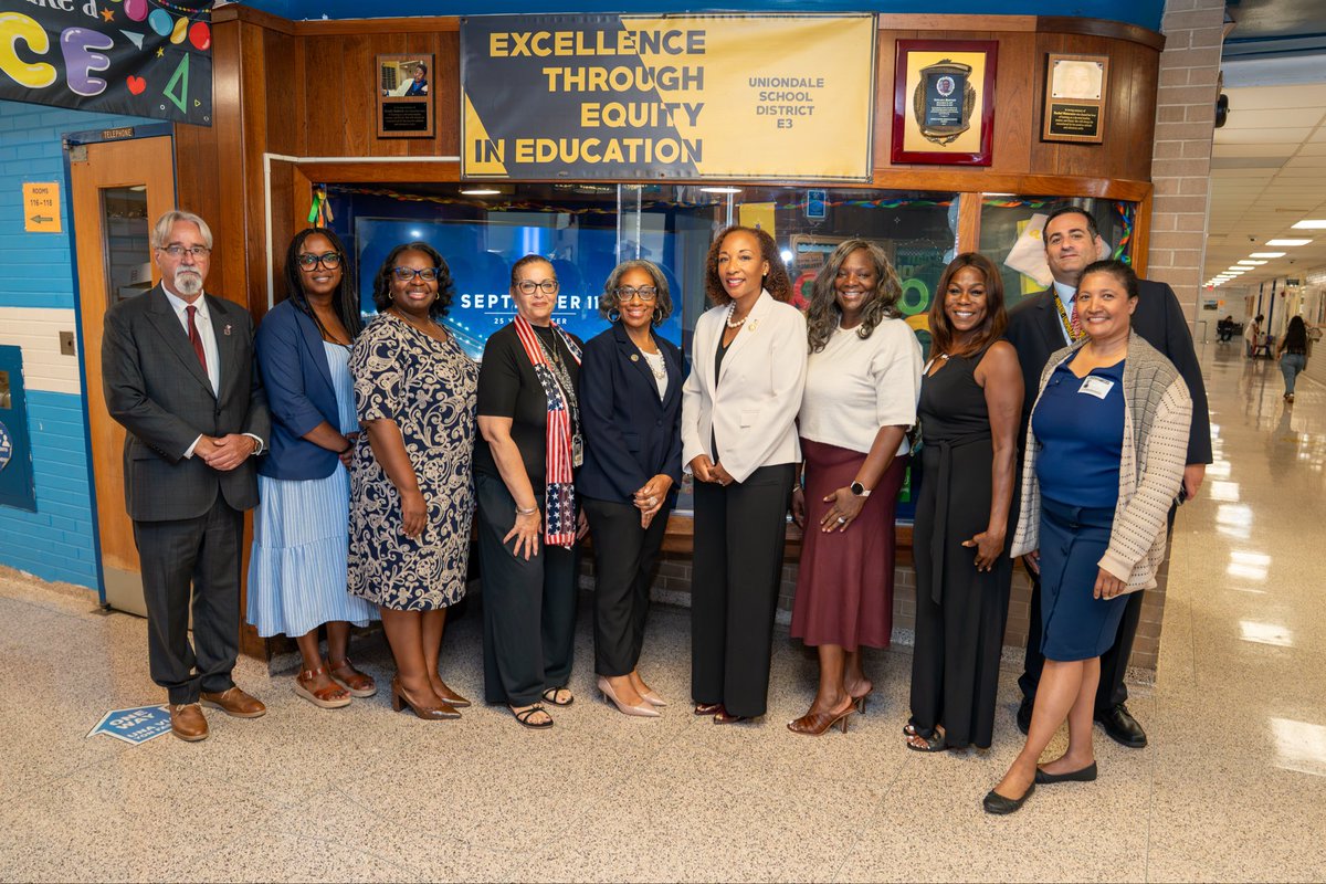 UniondaleUFSD's tweet photo. On September 11th, schools across our district paused to honor and remember the lives lost 25 years ago. Together, our community reflected on the profound tragedy and celebrated the unwavering strength and resilience that unites our nation.
#NeverForget
#September11
#PatriotDay https://t.co/nHCB2AvS6n