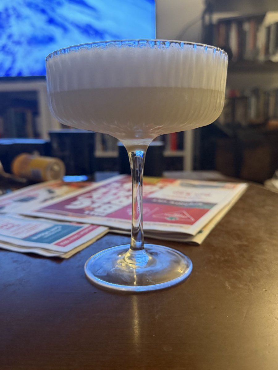astrojipjawej's tweet photo. Application for tenure submitted. Now to relax with a pisco sour. https://t.co/vveWb2pjK6