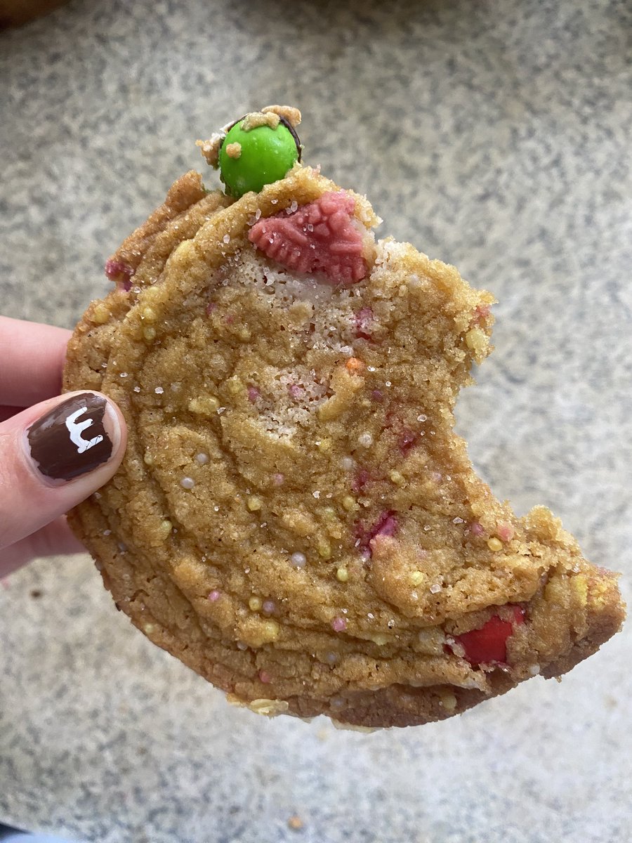 skinnymintchoco's tweet photo. I am a victim of thin n crispy cookies they are a drug 
So scrumptious they’re perfect https://t.co/IU98Rw4KT7