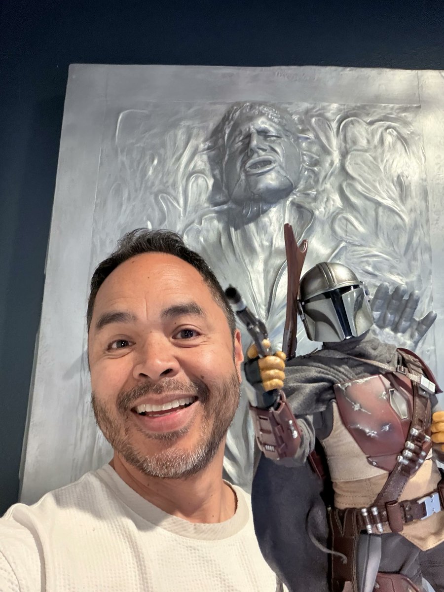 griffcreates_'s tweet photo. What the first stretch of UGC taught me:  

→ Turn production experience down, not off. 
→ Dog in frame is personality. 
→ Perfection will kill you. 
→ Mandalorian Burger King proves nerd culture IS mainstream. 

#ugc #ugccreator #ugccommunity #GenXcreator #genxugc #wovvocreator