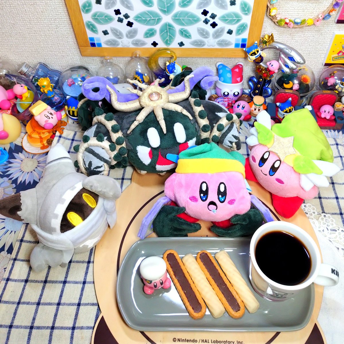 ubutomo_poke's tweet photo. 新作PV見てから悶々とチョコリエール食べたい食べたい思ってたのでやっと実行に移す！
今日はコーヒー控えようとしてたけどカフェイン摂らないと気合い入らないからちょっとだけ飲む
やっぱりチョコとコーヒーの組み合わせ最強🤤✨ https://t.co/J4JoicfiWS