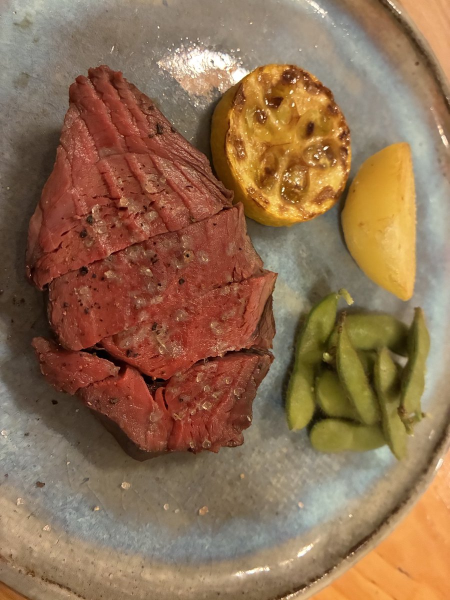 ayaki_ibr's tweet photo. ジビエがとてもおいしかったのでした🤤❤️
とっても柔らかい鹿肉です🦌いのちをありがとう🙏 https://t.co/xyjH5raUdh