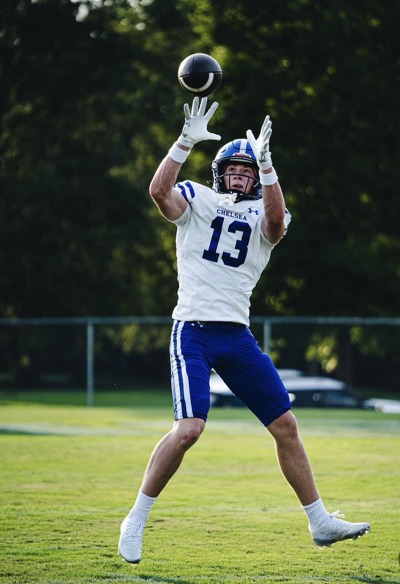 ColeCarroll2029's tweet photo. Sophomore Season Stats
6’1 182 lbs 2029 WR    Chelsea, AL
4 Games Played
17 Receptions - 160 Receiving Yards
20.83 MPH Max Speed �� Catapult Data
#7 in the State in Receptions-Soph Class
#31 in the State in Receiving Yards
#1 in Class 5A in Receptions
#8 in Class 5A in Receiving Yards
9 Tackles
@ChelseaHornets @RecruitTheC @HallTechSports1 @MaxPreps @PrepRedzoneAL @PrepRedzone @AL_Recruiting @BamaPrepsFB @BamaHsfb @BamaHSNews @MrWayneJohnson @raisingchamps_ @ScoutFball @camdenharper3 @RevSportsllc @EdwardsAthlet1c @Prewettperform @RivalsHS @Rivals @Rivals_Recruits @TomLoy247 @Andy_Villamarzo @AllenTrieu @adamgorney @BenThomasPreps @aldotcomPreps @aldotcomSports @shelbycreporter @UANextFootball @catapultextreme @ChadSimmons_ @jbeanpoll @247recruiting @247Sports