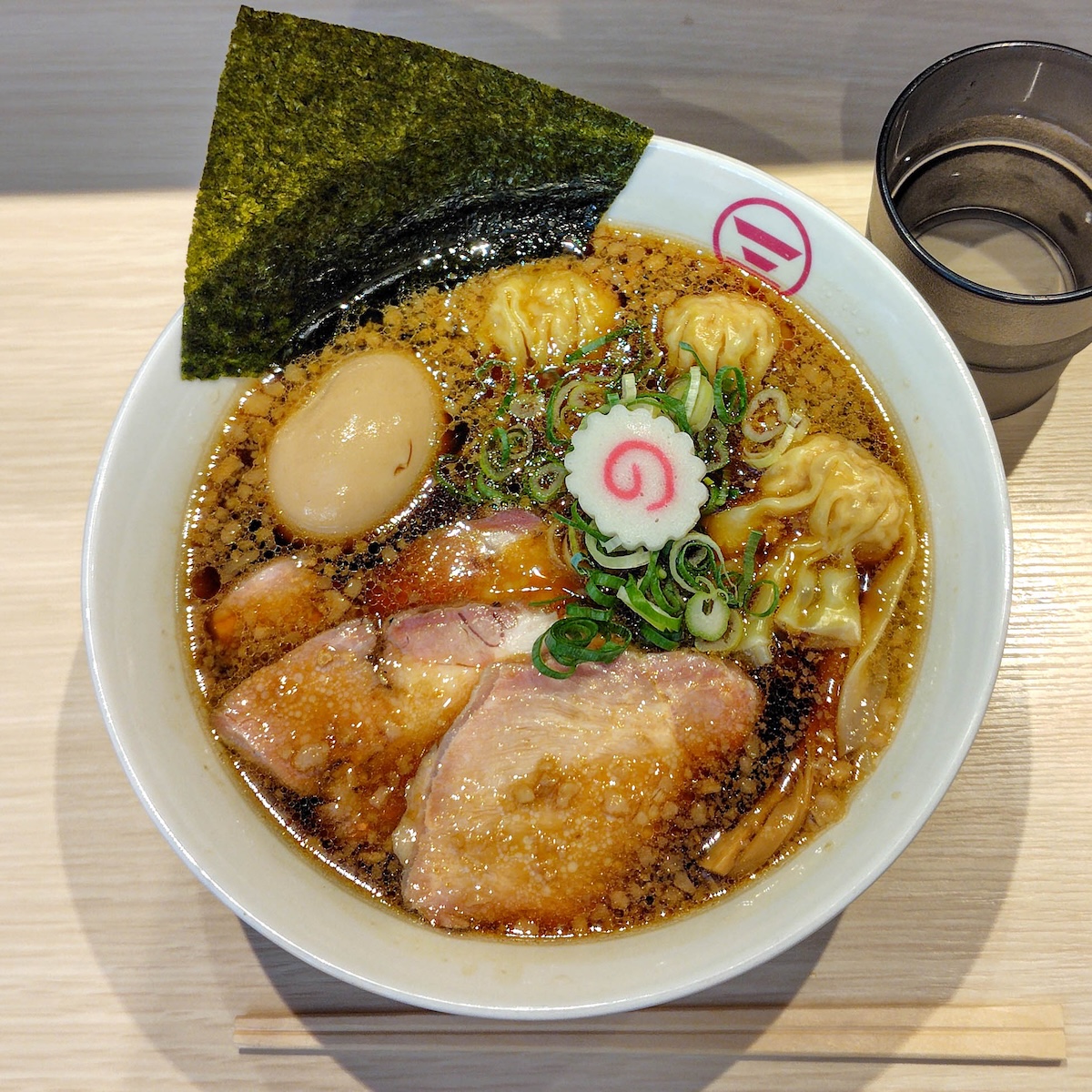 Goto_1965's tweet photo. “ラーメン”の記録
2026.09.14 訪問  
#横浜中華そば維新商店 みなとみらい店
特生姜醤油そば（1,350円）

#桜木町 https://t.co/5aLFIhrlD5