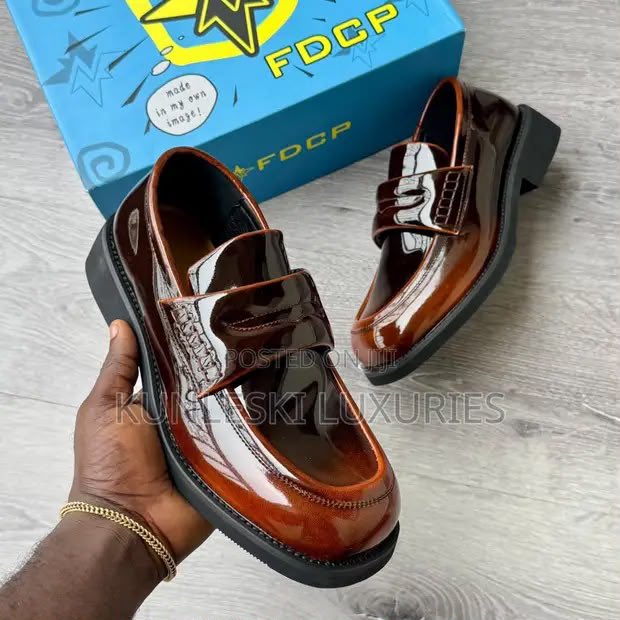 TomiwaDavid6's tweet photo. Too sleek to be overlooked.

Size:41-46.

Price:45k

Send DM 09135675234. Nationwide delivery 🚚 

@ijiistores #trending #shoes https://t.co/a8RUvlfQlK