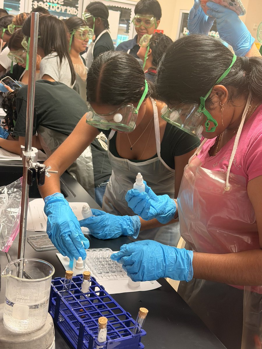 SpringISD_AdvAc's tweet photo. There is no such thing as a slow start to the week when a chemistry experiment has to be done! Scholars at @cwhs_springisd were at it bright and early this morning! https://t.co/okhVXxFrxY