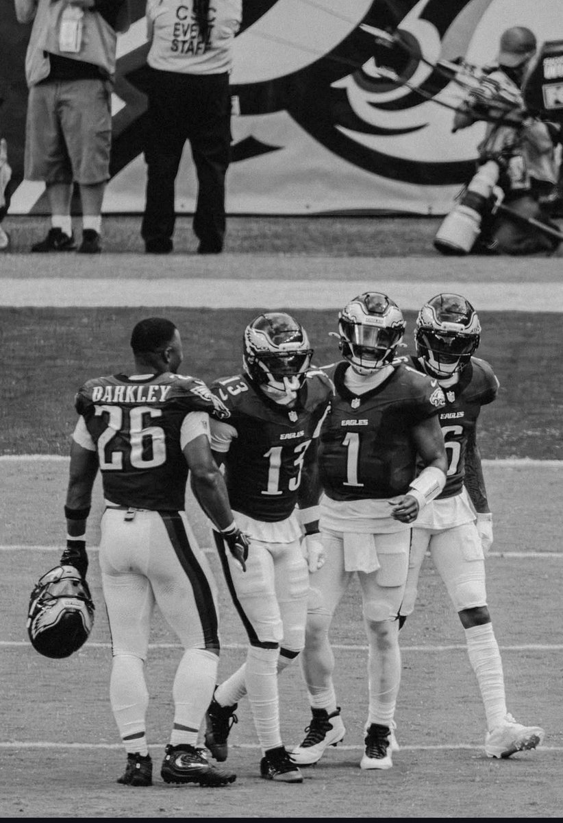 DillyPhilly215's tweet photo. Philly’s Fearsome Four ✨🦅

📸: imvar 

#FlyEaglesFly https://t.co/vNNKcr43Wg