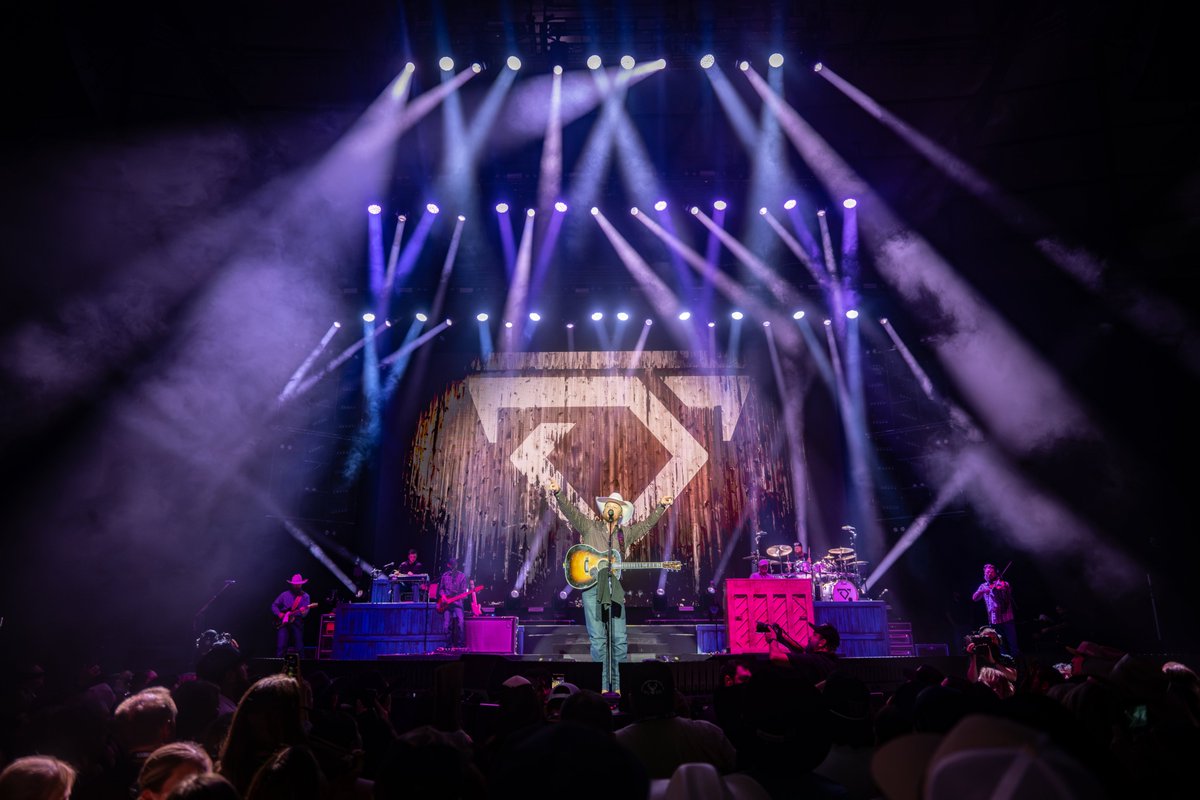 TacomaDome's tweet photo. .@codyjohnson brought a piece of Texas to the Tacoma Dome this past weekend!

What was your favorite memory from Saturday night? Let us know below 👇 https://t.co/iGxlGCipZ6
