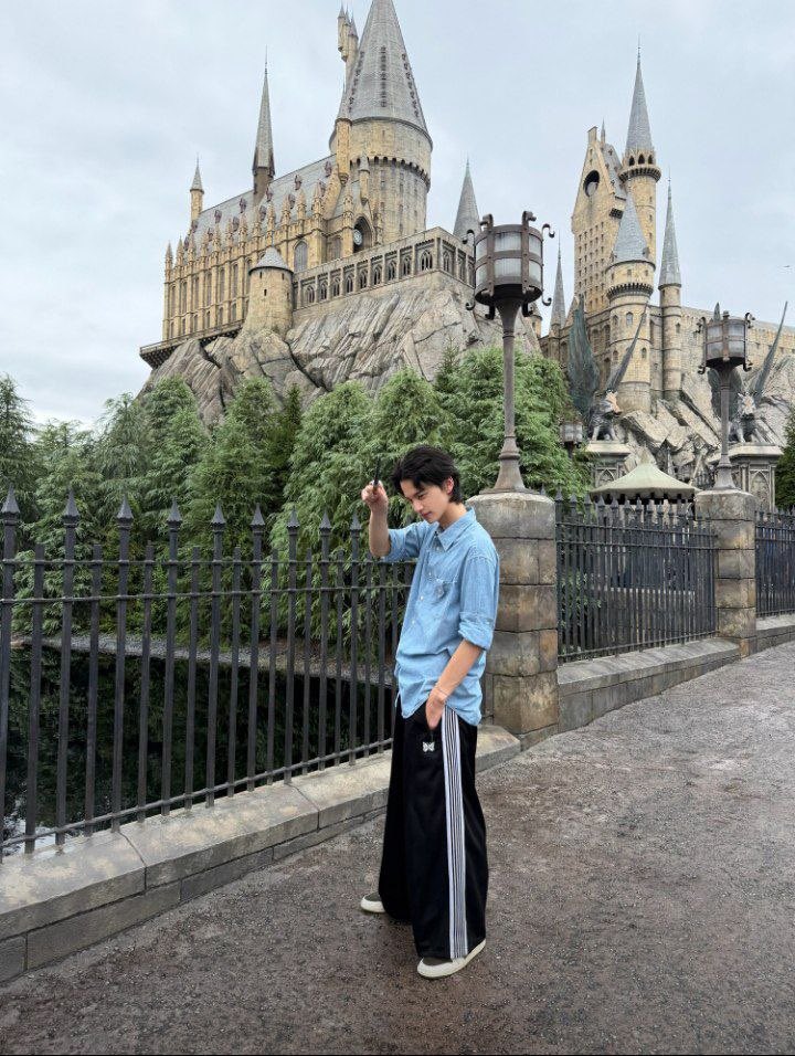 sshinyui's tweet photo. I spent the day walking around, looking at everything, trying things out, and just enjoying myself. I think the best part was being able to forget about my usual routine for a while and simply have fun. Even the smallest things felt more exciting because of the atmosphere. https://t.co/7za6QeU9xT