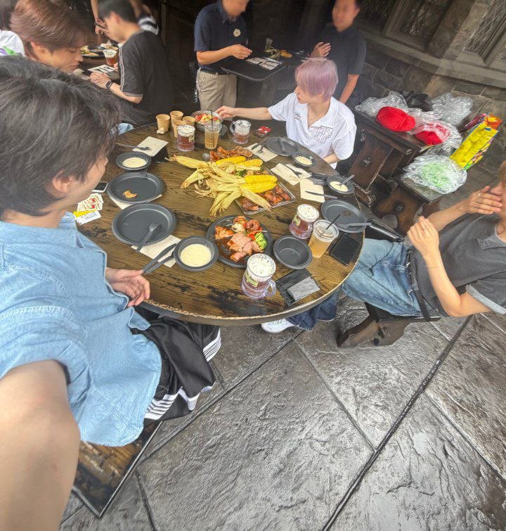 sshinyui's tweet photo. I hope 42 gets to experience a day like this too someday. Until then, I’ll keep this one as a happy memory. Today was really fun, and I’m already looking forward to whatever comes next. Good night, 42. I had a great day. https://t.co/Ntzdg9WGM6