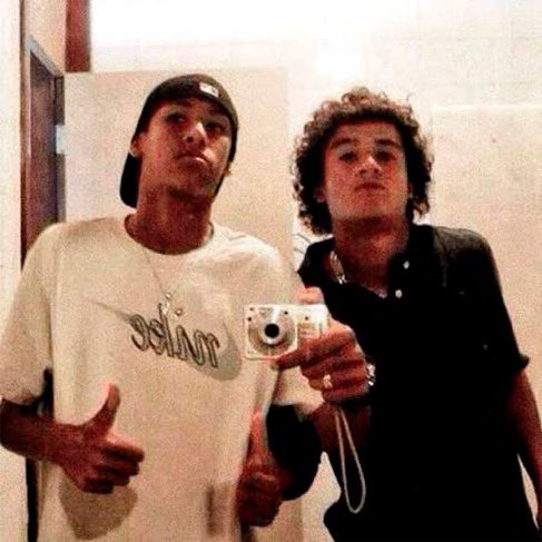 realmilgrauu's tweet photo. Krl

O Neymar e o Coutinho recriaram a lendária foto deles.

Muito foda isso aqui. Amizade foda 👏🏼 https://t.co/mC1FOcegpV