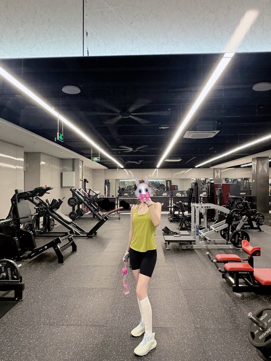 Liila404's tweet photo. 我脑袋晕晕的啊 https://t.co/g67YtSVSuS
