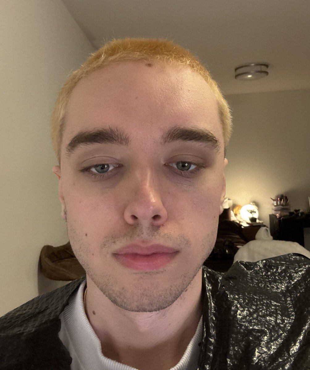 LaiysUpdate's tweet photo. When we getting this haircut back? https://t.co/FVoteqPhuk