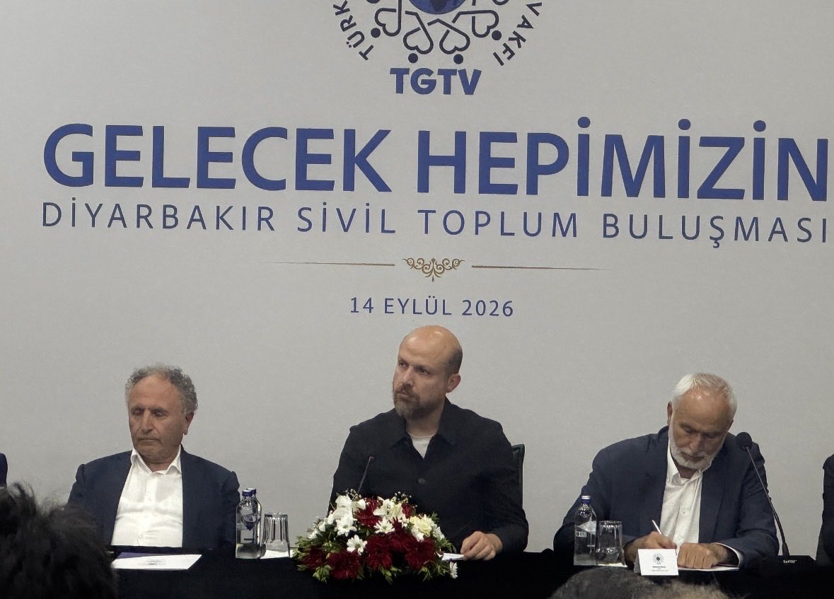 OsmanMerdanoglu's tweet photo. TGTV Başkanı Necmeddin Bilal Erdoğan, Diyarbakır’da STK temsilcileriyle Terörsüz Türkiye hedefi kapsamında bir araya geldi.

Şehrimizin kanaat önderleri ve sivil toplum kuruluşlarıyla birlik, kardeşlik ve ortak gelecek adına önemli bir buluşma gerçekleştirdi. https://t.co/nQnULUEPuT