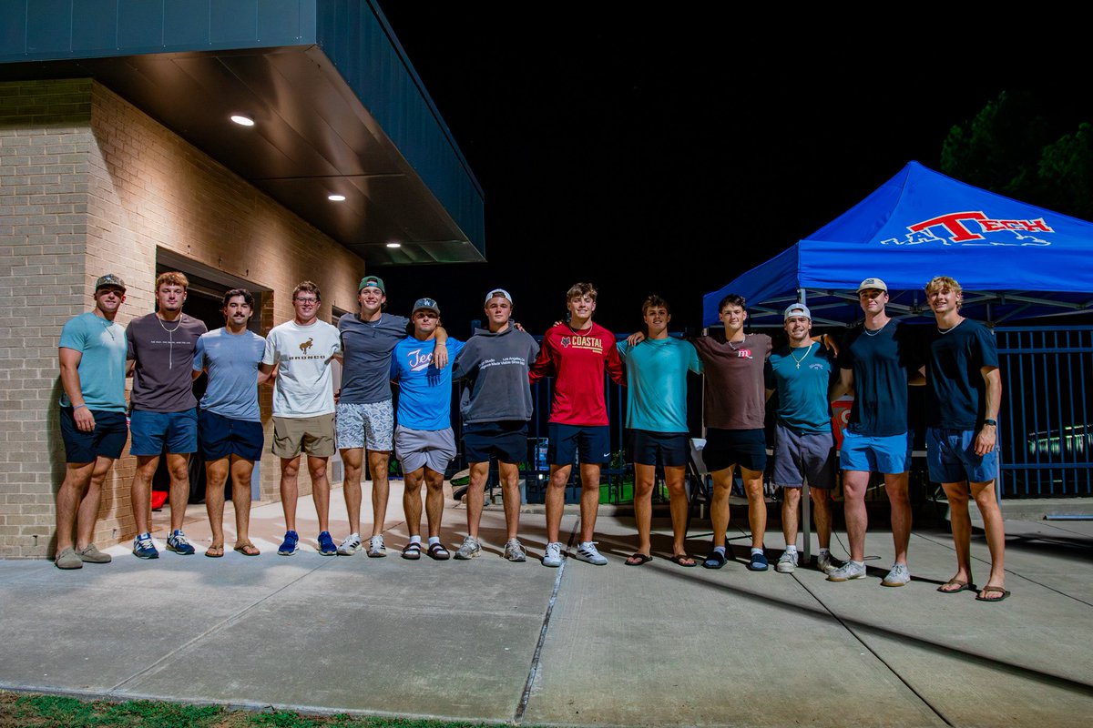 LATechBSB's tweet photo. Shoutout to the guys for showing up and supporting @LATechSOC last night! 

#HBTD | #BarkLouder https://t.co/Y8TFGo04Ye