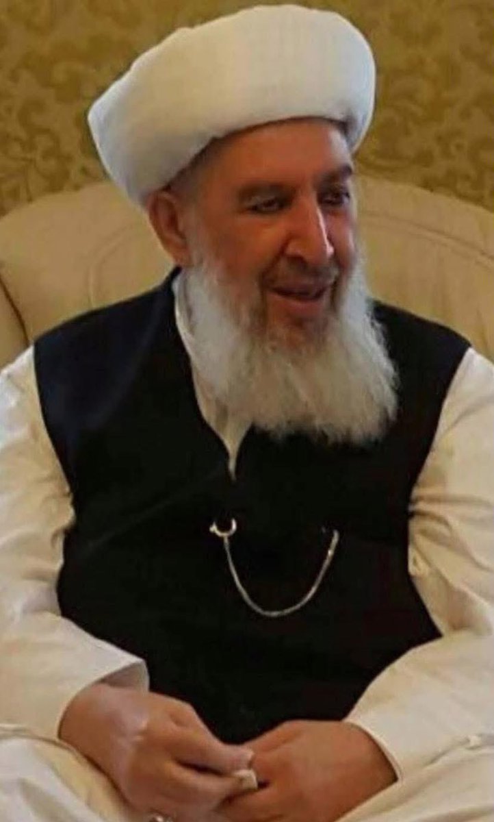 sirat_imustakim's tweet photo. “Sufi, musibet geldiğinde sabredecek. Gelen musibeti maneviyata döküp muhabbete döndürecek. Her ne olursa olsun yılmayacak, gayretli olacak. Mürşidin himmeti müridin gayretine göredir. Ölçü şeriattır. Şeriatta olmayan tarikatta yoktur.” 

Şeyh Seyyid Abdulbaki ElHüseyni hz. (k.s) https://t.co/hdNy36Z73f