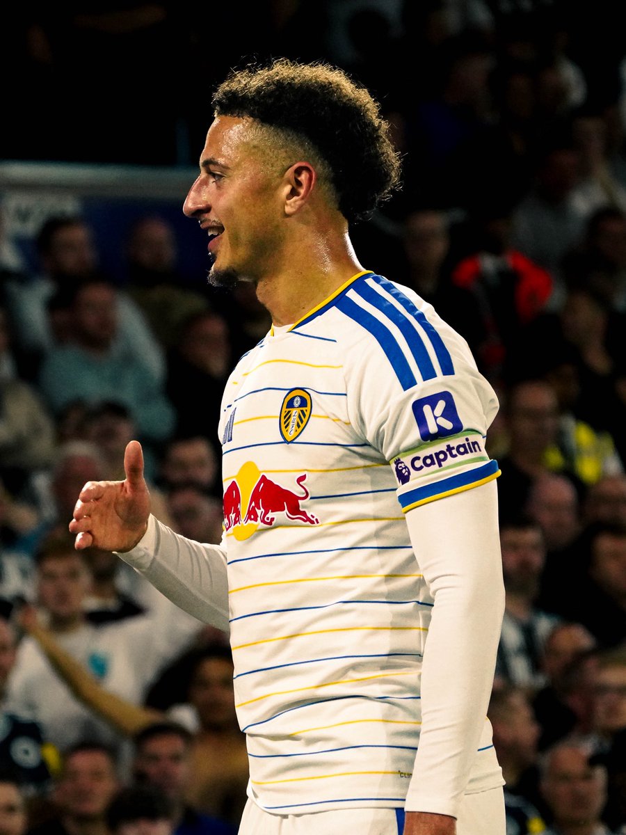 ethanamp26's tweet photo. +3 📸💙💛
Had worse birthdays… 😅 Top performance all round and another big win in the bag! 
#LUFC https://t.co/RhrwqJMGYY