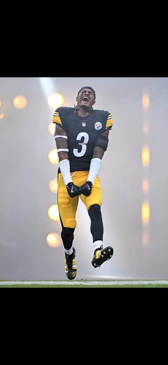 JaquanBrisker's tweet photo. I AM PITTSBURGH! #NC #TheStandard #LLL https://t.co/befzycOOV0