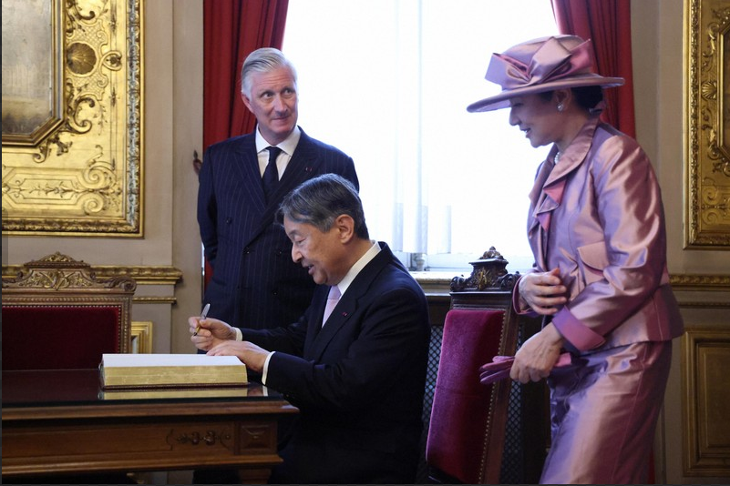 tohmitakebayash's tweet photo. 本当はみんなも分かってるんでしょ？雅子サマは特に支持されているわけじゃなくて、寧ろ遊び惚けてばかりの怠け者。紀子妃殿下は勤勉で熱心にお働き下さるお方、と。
大っぴらに言えないと感じているだけ。だから言わないだけ。だけど、必要となれば声をあげることは厭わない。違う？ https://t.co/5kqnf1XaW4