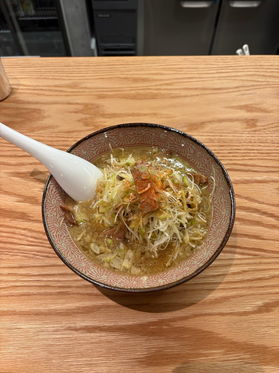 ramen_makisada's tweet photo. 京都に来たら、
この一杯を知らずに帰らないでほしい。

中華料理人が本気で作るラーメン。

「ラーメン まきさだ」

本日11:30〜14:00・17:30〜21:00

📍京都・地下鉄烏丸御池.丸太町徒歩6分

🚩期間限定冷麺9/19(土)終了予定
是非ご賞味あれ🥶🧊

#らーめん #ラーメン #京都
#グルメ #観光 #おすすめ
#kyoto #ランチ #ディナー