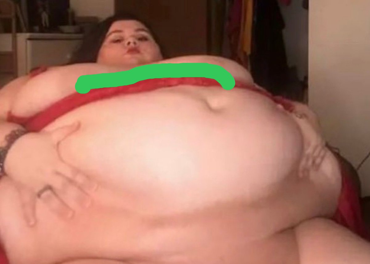 HellaLayzee's tweet photo. If "I'm starving and haven't ate all day" was a person:
#qlr #quirkyloverosee #feedee #stuffer #mukbang #bopo #fatspo #bellyplay #tummytime #foodporn https://t.co/pk0to6tQfq
