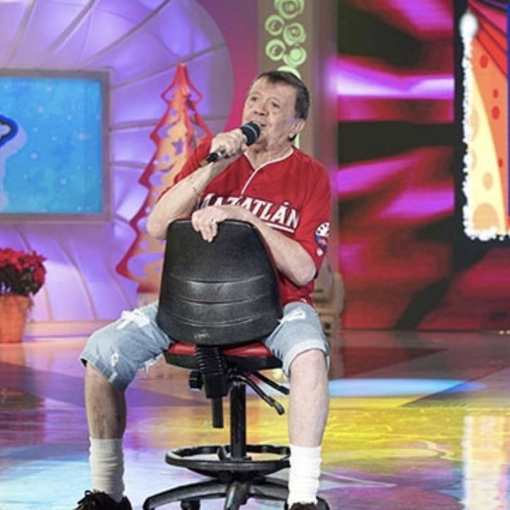max19_el's tweet photo. @Prankedyy Es Chabelo wey https://t.co/ic5k67cSoH