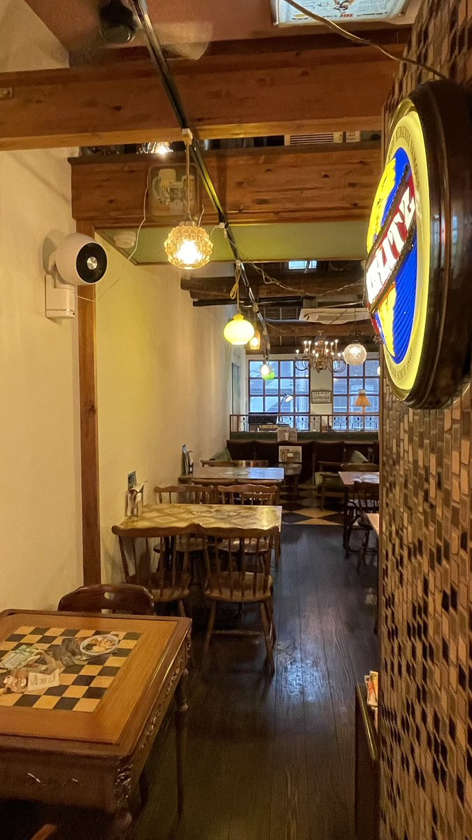 mild0520's tweet photo. レトロな雰囲気のお店 https://t.co/CJZjgV1OW5