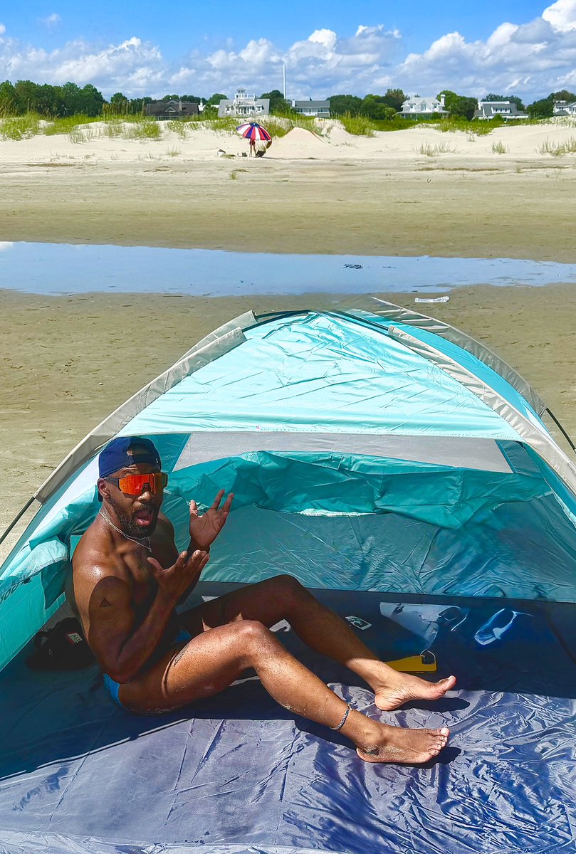 mindnmyown1's tweet photo. #weekendrecap Beach days…☀️ https://t.co/uoTjB9eY85