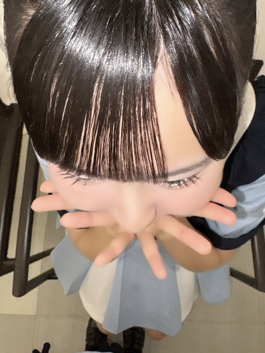 erisahigasiyama's tweet photo. おはようございます！

今日も一日一緒に乗りこえようねぇ～🥹

なおぴが撮ってくれた上から画角😂💭💛
#高嶺のなでしこ https://t.co/GnOTOrTfM6