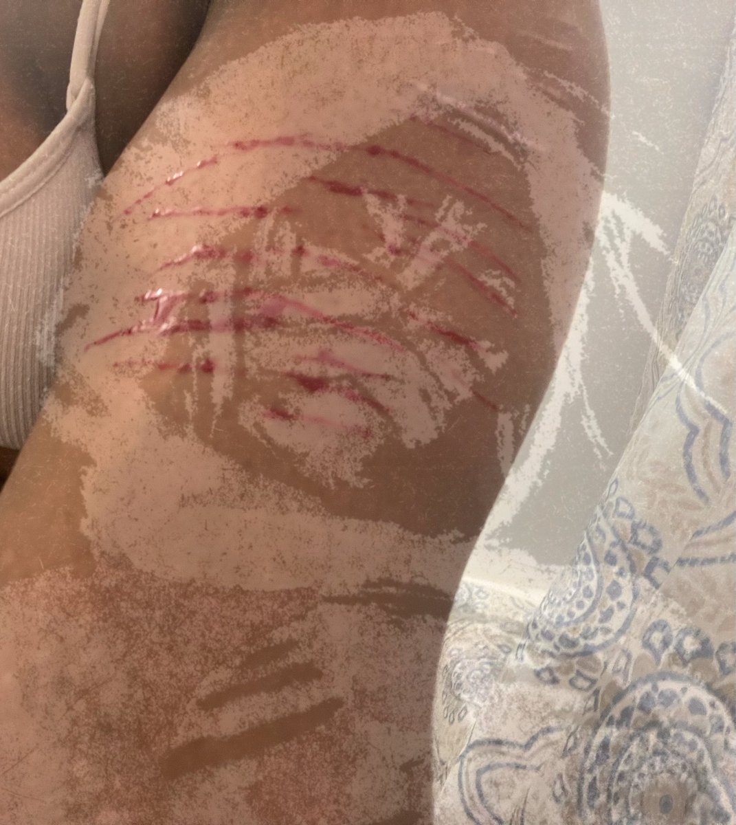 MariZtragic's tweet photo. SFX makeup fake #shtwt #cuts #styro https://t.co/2Ub6Si1WHf