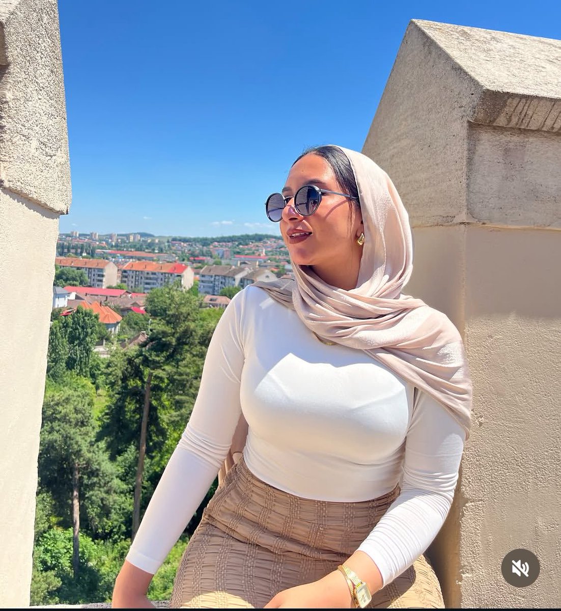 hijabislover1's tweet photo. مصنع البان المحجبة 🥛🥛 https://t.co/XfIJIlEkaX