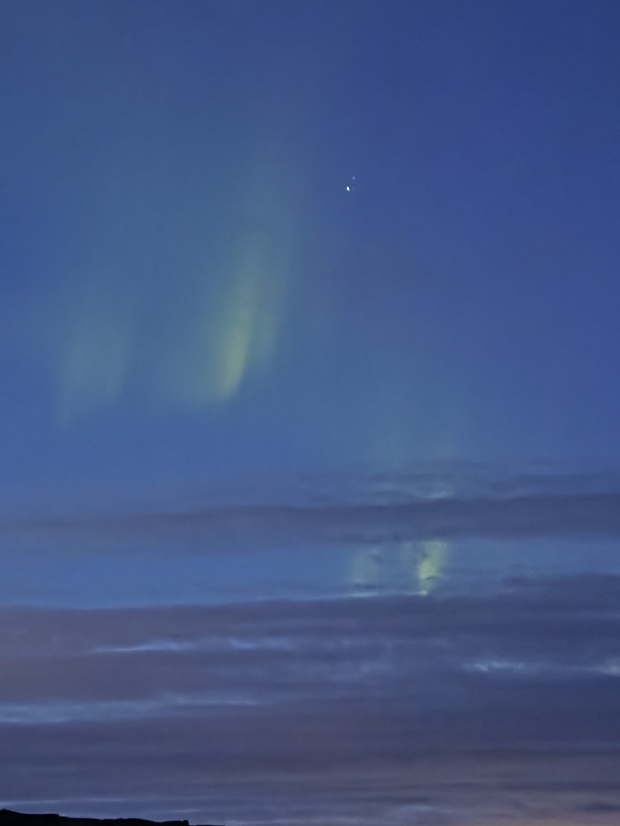 DJDirrtyDogg's tweet photo. #northernlights #iceland #travller #nightsky https://t.co/CnpNdgKeNs