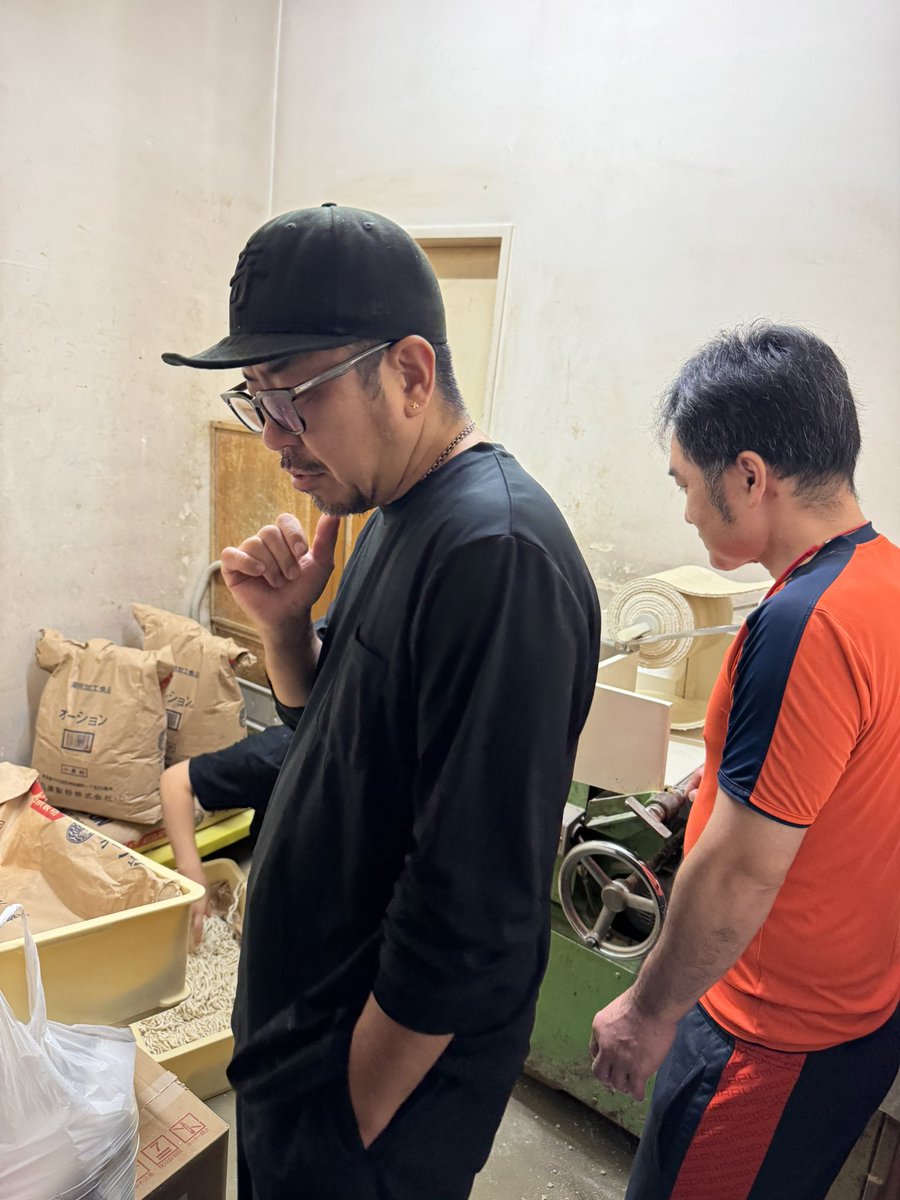 tomitahonten's tweet photo. 9/15

受付終了

お土産販売19:30頃
※贈答用3食箱入り

本日OMAKASE予約12:30〜
※9/19.20日　お休み

のスたOSAKA様
15周年記念イベントに
沢山のお客様にご来店頂きまして
誠にありがとうございます。

関係者の皆様。山中さん、酒井さん
裕樹。大変お世話になりました

間違いなく最後は人です。 https://t.co/ptmnFYoPVf