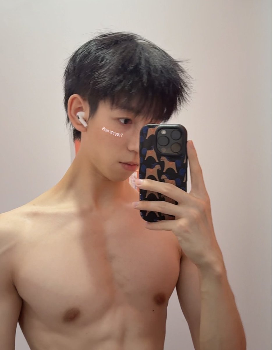 hanyitop's tweet photo. 特效加上了 https://t.co/LqbGPwBw3v
