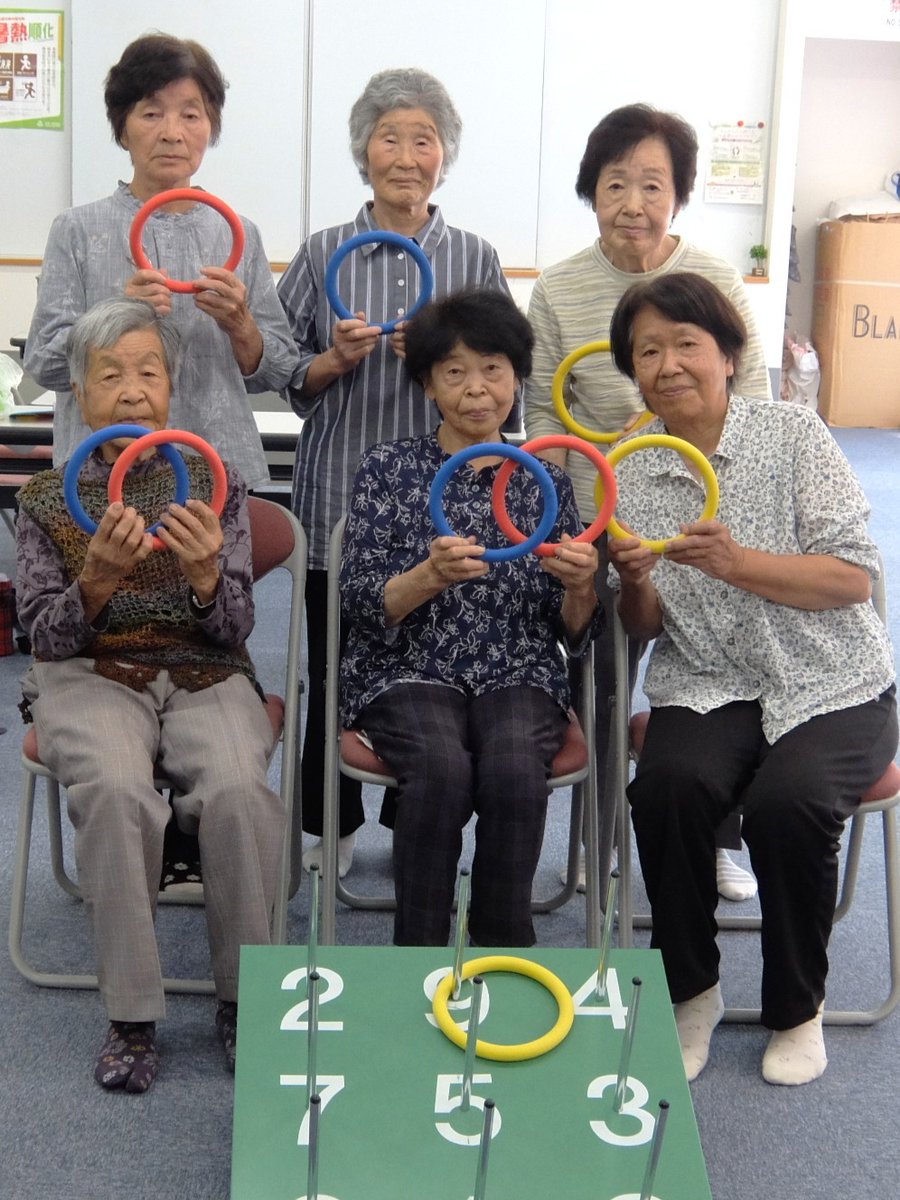 kannashakyo's tweet photo. 9月14日のひなたぼっこの会は井田・宮地・平原・西部地区の皆さんで｢輪投げ｣
応援したり、点数を数えてくれたり、皆で声かけながら楽しく過ごせました。

#神流町 #ミニデイサービス #輪投げ https://t.co/QdNJKtCB6M