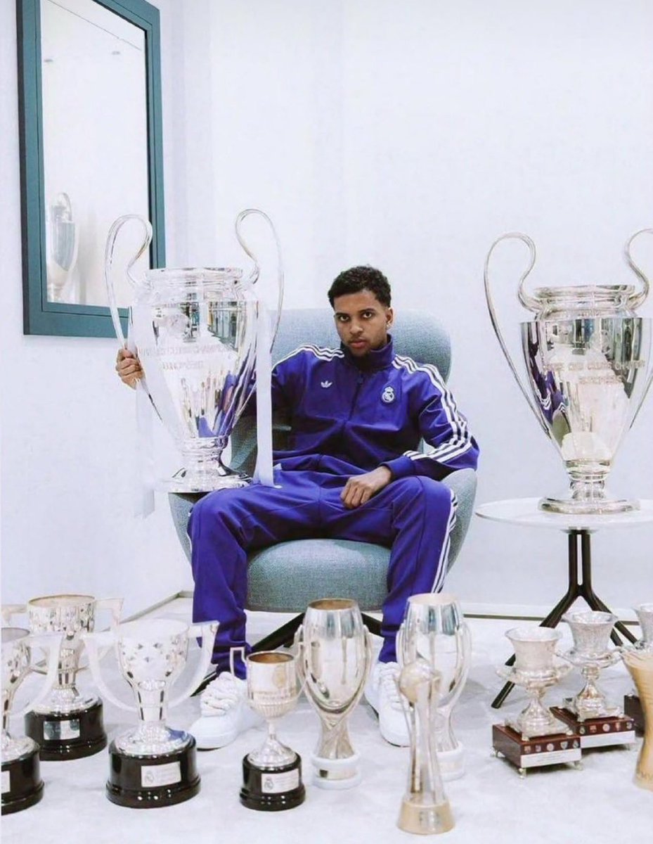MadridXtra's tweet photo. He will be back soon. ⏳🔜 https://t.co/y7xBMdU6B0