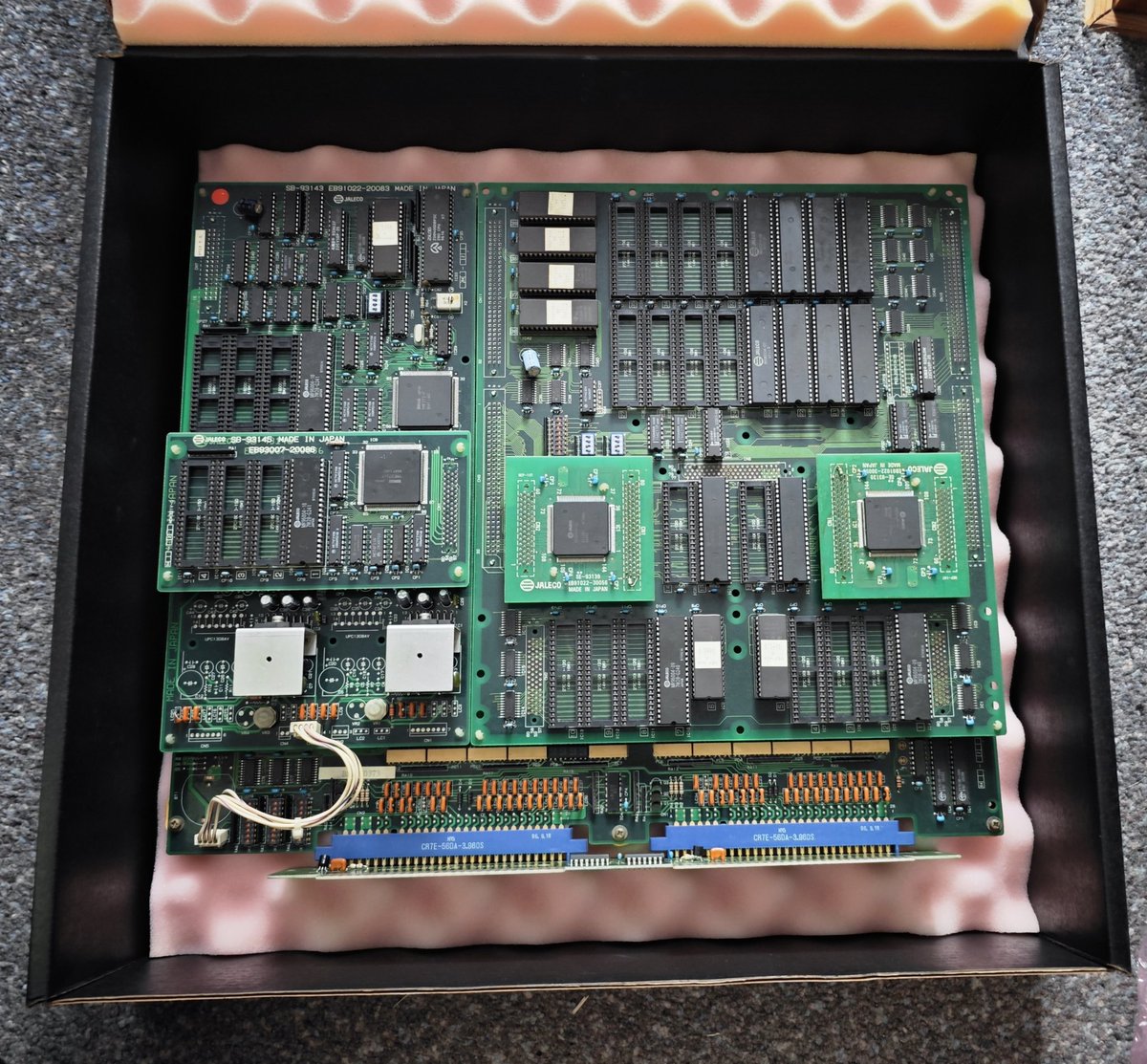 System11b's tweet photo. I try to keep scanning various arcade artwork, it's been slow going, everything is these days.  VS Janshi Brand-new Stars and Ryusei Jakushi Kirara Star by Jaleco.  The former is available as a Megasys32 cartridge or this truly giant board that can connect to two cabinets, I had to buy a special box for that one.  Kirara is only in cartridge form, I don't own that one yet.