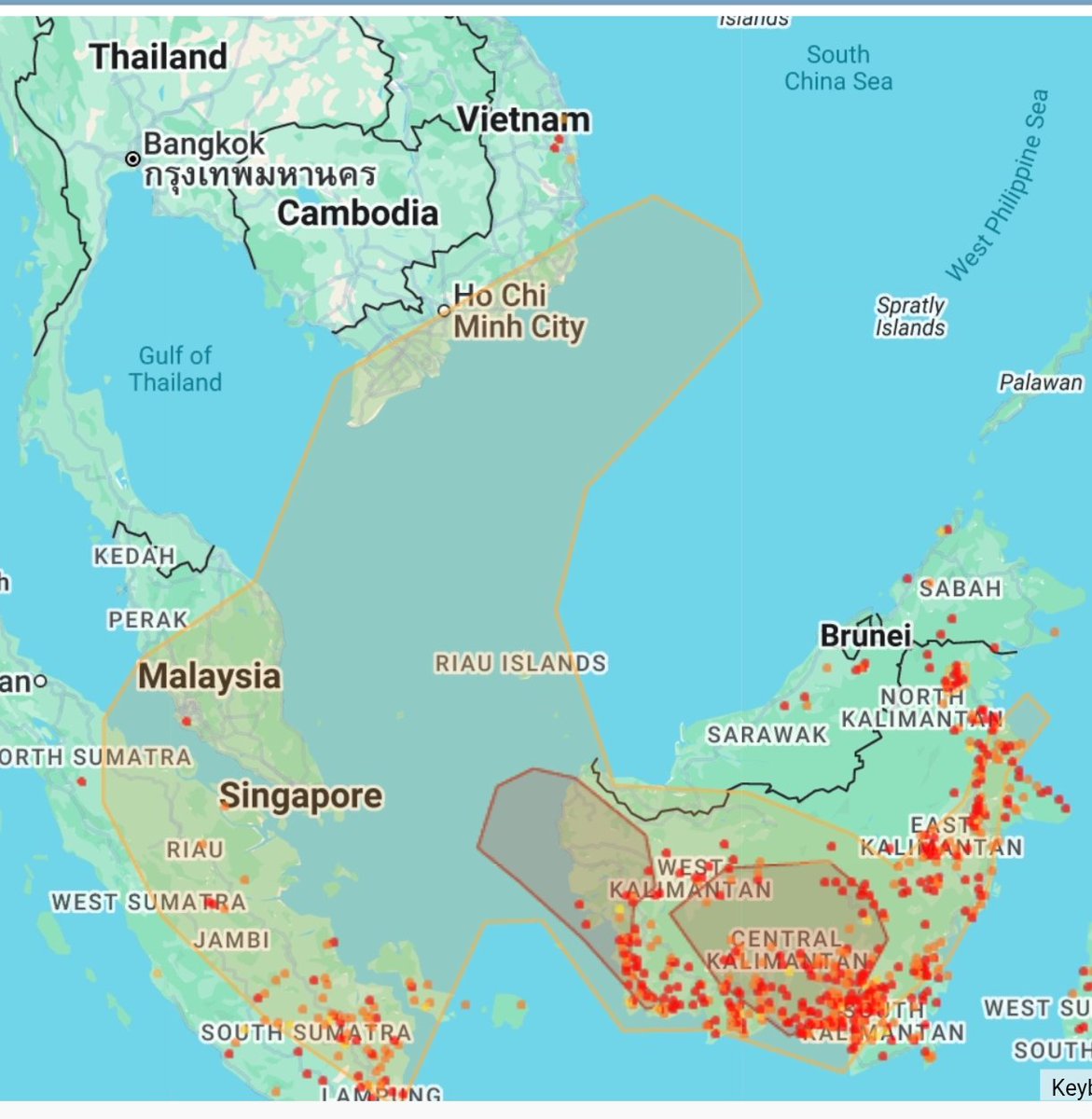 luxentX's tweet photo. Welcome to the ASEAN haze party Vietnam! You can thank Indonesia for its haze export. One ASEAN, in the haze. https://t.co/xiaXbdEtis