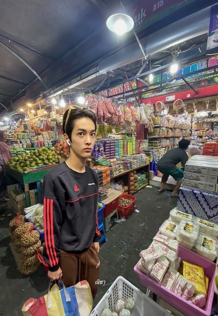 humanrecoerd's tweet photo. RECEH BGT HUMOR GUE PAGI INI, KOMUKNYA ITU LOH DEK😭

©qnasx14 https://t.co/TltrzqpcP0