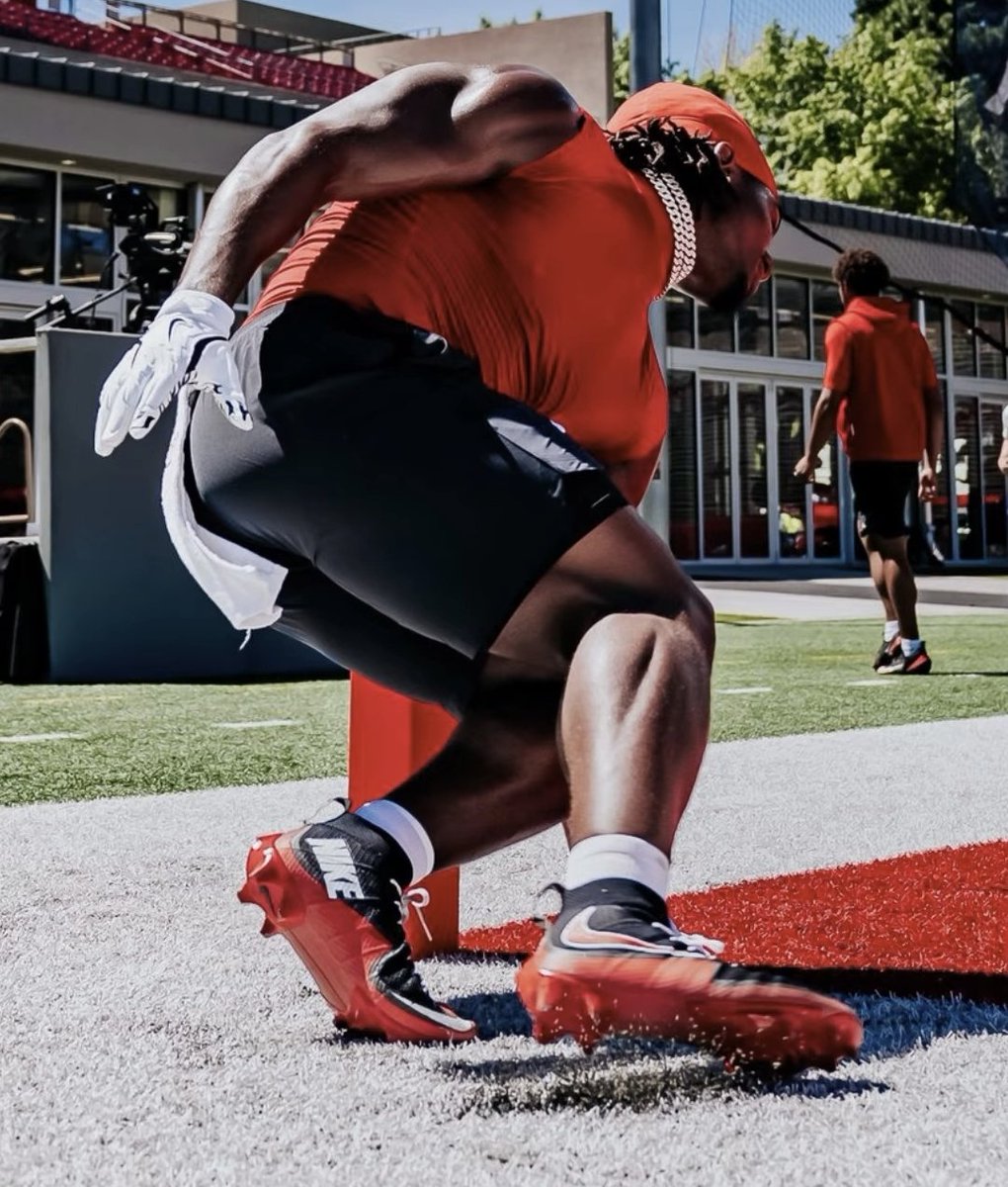 RicklanHolmes's tweet photo. @R1cklanHolmesII
#BuiltByHisExamples
#DrivenByHisPurpose
#WolfStatus
#RealOnes26 #GoLobos
@UNMLoboFB
@UNMLOBOS
https://t.co/MWzShwij5F https://t.co/H6tgbh4aK2