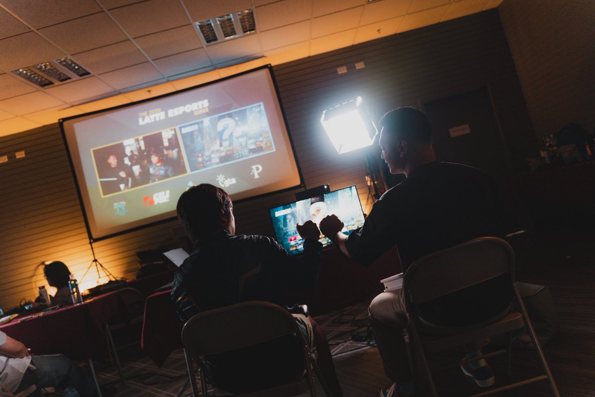 KaiKiskeFGC's tweet photo. The Latte Esports Series: September

📸 sony a7iii (too dark to use my other cams 🙃) https://t.co/3CHElSxcOZ